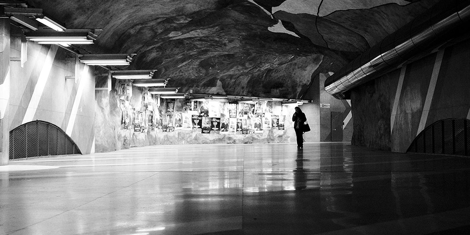 渐行渐远渐无书